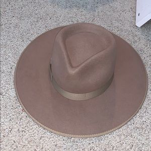 Lack of color rancher hat